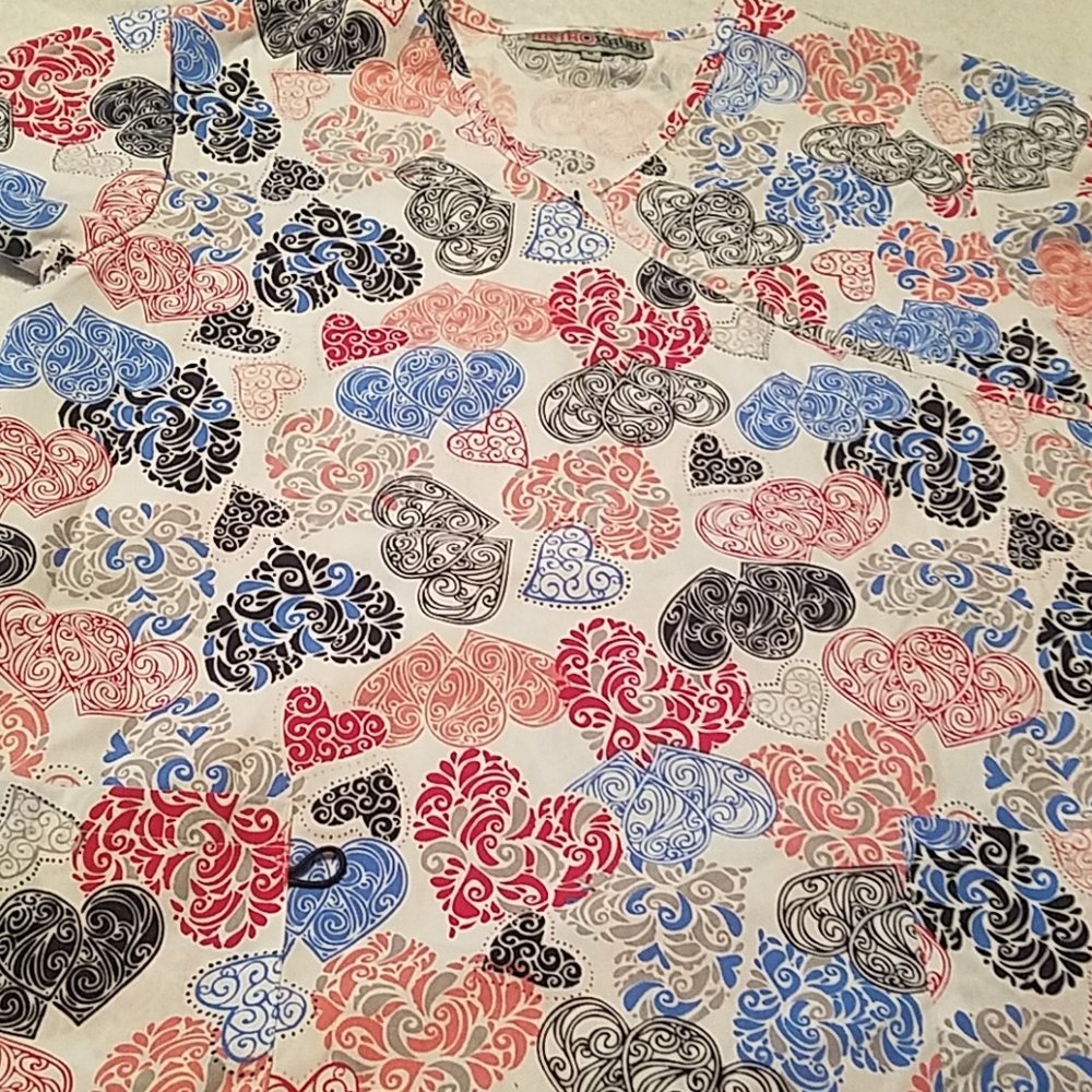 Scrub Top NWOT